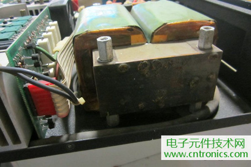 用料很給力！專業后級功放美國高峰FA1201拆解