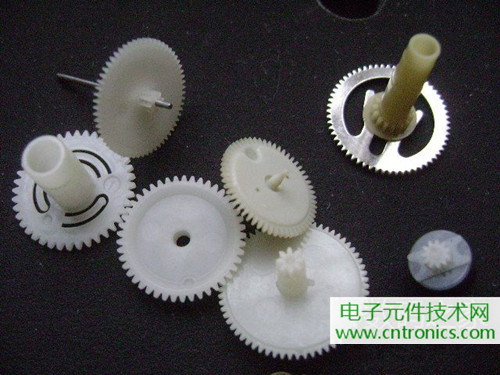 拆個老古董，日本精工石英電子掛鐘拆解