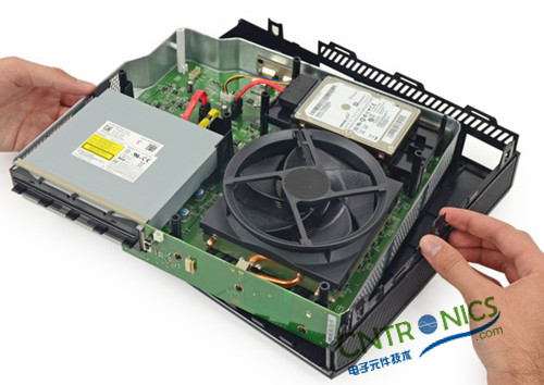 不容錯(cuò)過(guò)！大神級(jí)拆解力作：X-BOX ONE 解密內(nèi)部結(jié)構(gòu)!！