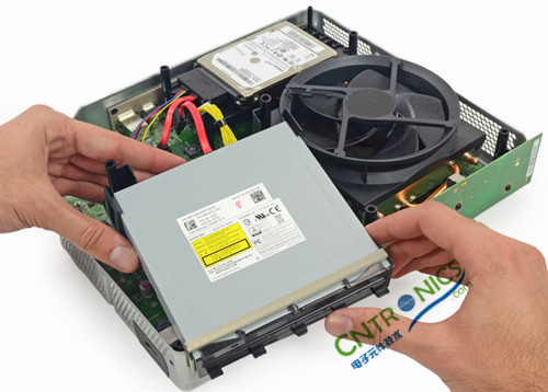 不容錯(cuò)過(guò)！大神級(jí)拆解力作：X-BOX ONE 解密內(nèi)部結(jié)構(gòu)!！