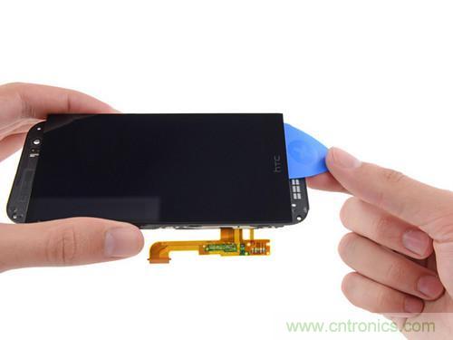 牛人強拆！新HTC One(M8)真機精密做工難修理
