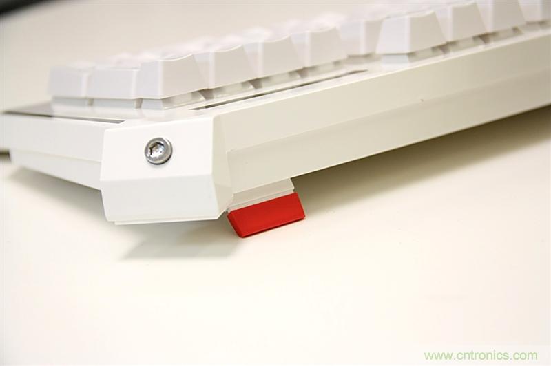 曾經(jīng)的網(wǎng)吧統(tǒng)治者&mdash;雙飛燕血手幽靈機(jī)械鍵盤，真世界最快？