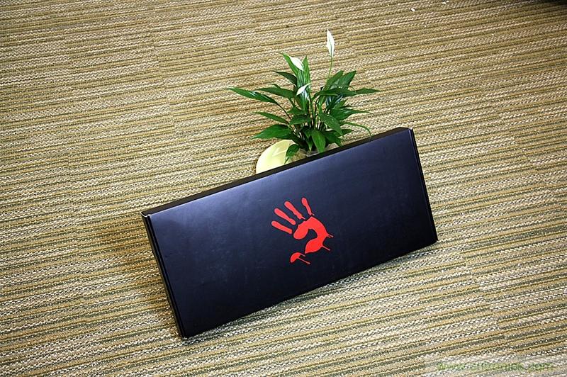 曾經(jīng)的網(wǎng)吧統(tǒng)治者&mdash;雙飛燕血手幽靈機(jī)械鍵盤，真世界最快？