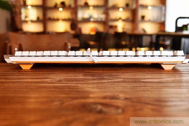 左手寫愛，右手寫他&mdash;&mdash;從此鍵盤鼠標不分家！