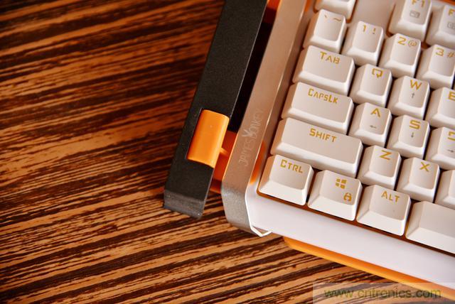 左手寫愛，右手寫他&mdash;&mdash;從此鍵盤鼠標不分家！