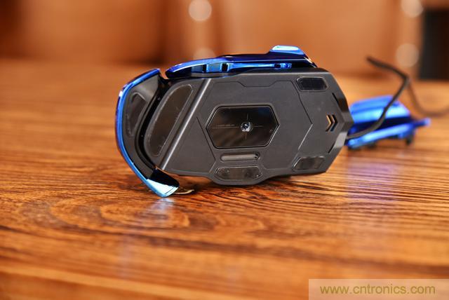 左手寫愛，右手寫他&mdash;&mdash;從此鍵盤鼠標不分家！