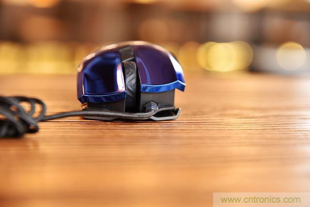 左手寫愛，右手寫他&mdash;&mdash;從此鍵盤鼠標不分家！