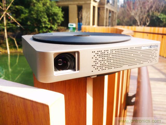 無屏電視時(shí)代已然來臨，客廳你做好準(zhǔn)備了嗎？