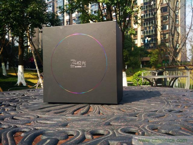 無屏電視時(shí)代已然來臨，客廳你做好準(zhǔn)備了嗎？