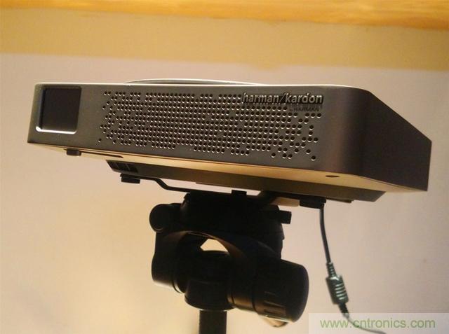 無屏電視時(shí)代已然來臨，客廳你做好準(zhǔn)備了嗎？