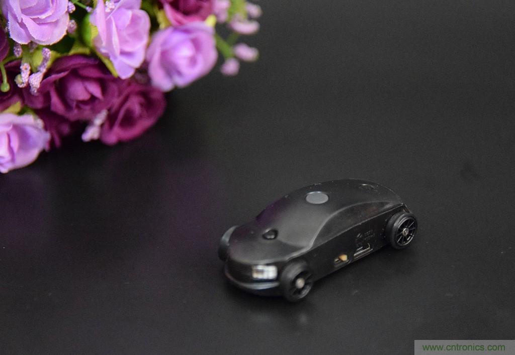 虛擬與現(xiàn)實(shí)相結(jié)合的飛車游戲，讓你體驗(yàn)速度與激情的碰撞！