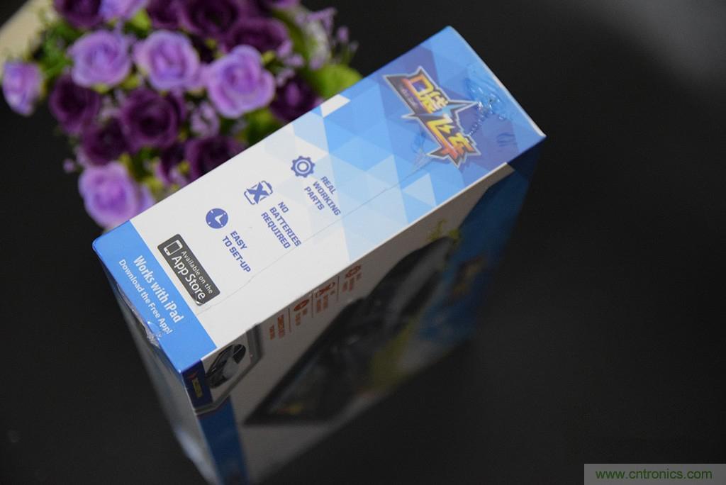 虛擬與現(xiàn)實(shí)相結(jié)合的飛車游戲，讓你體驗(yàn)速度與激情的碰撞！