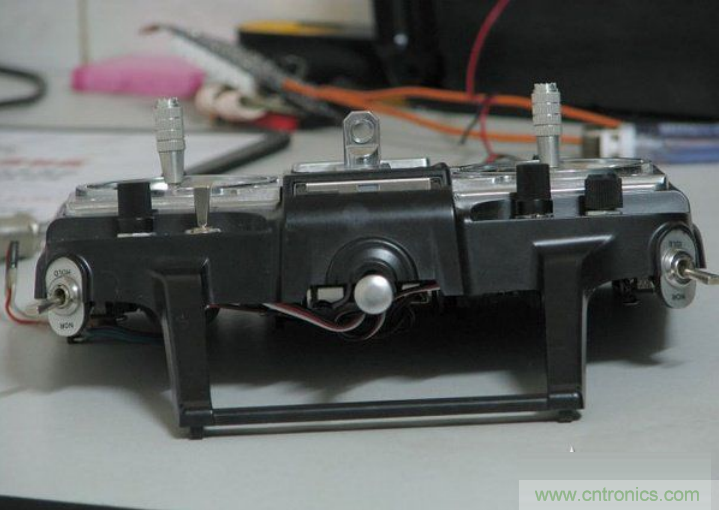 無(wú)人機(jī) DIY 制作全過(guò)程，酷得不要不要的！