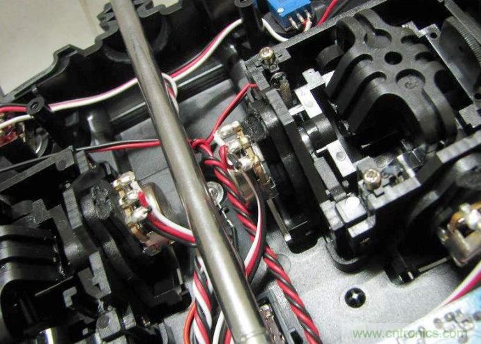 無(wú)人機(jī) DIY 制作全過(guò)程，酷得不要不要的！