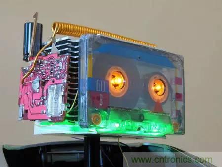 廢舊收音機(jī)如何變身成酷炫機(jī)器人？