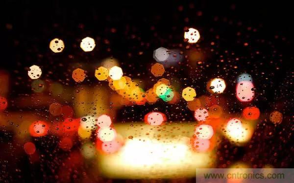 當(dāng)我們?cè)谡務(wù)撟詣?dòng)駕駛時(shí)，我們到底在談?wù)撌裁矗? width=