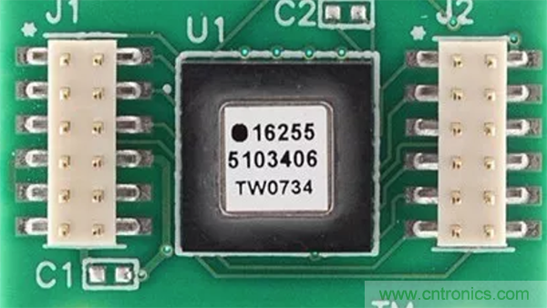 走直線很難嗎？陀螺儀表示，少了它機器人連直線都走不了