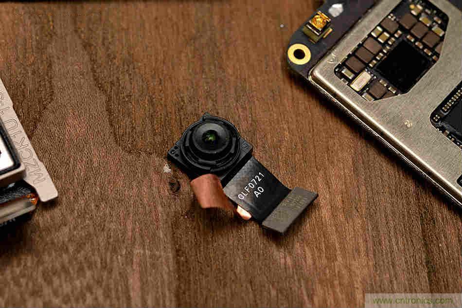 拆解魅族15 Plus：玩轉了新概念，但其工藝究竟如何？