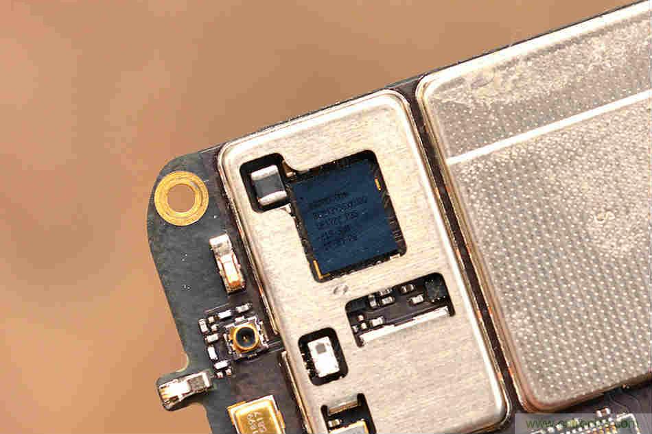 拆解魅族15 Plus：玩轉了新概念，但其工藝究竟如何？