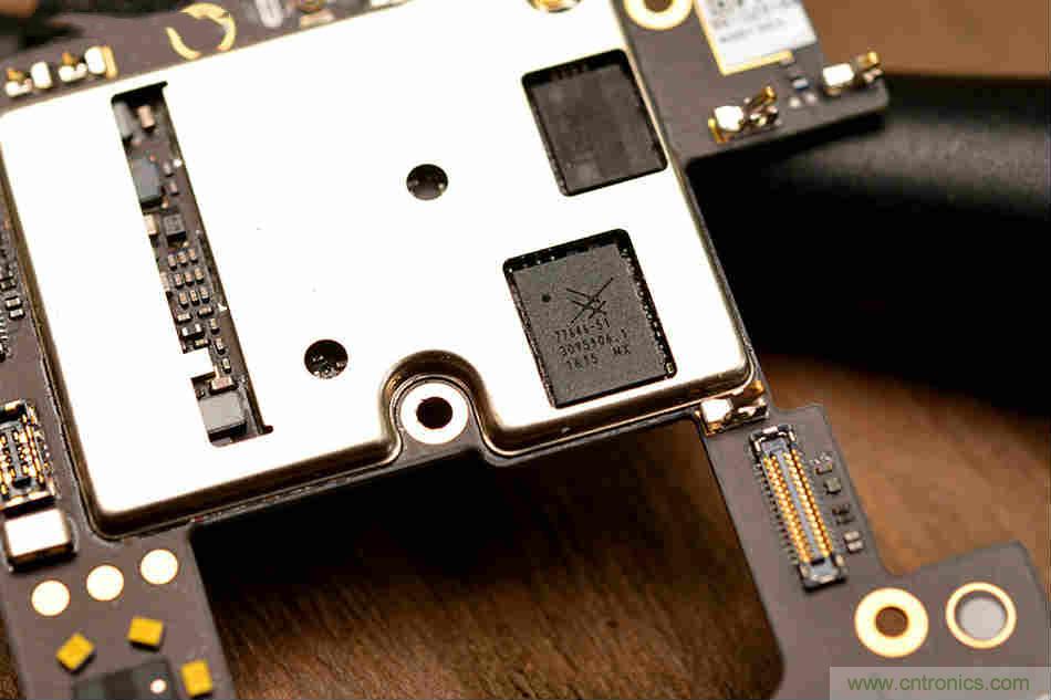 拆解魅族15 Plus：玩轉了新概念，但其工藝究竟如何？