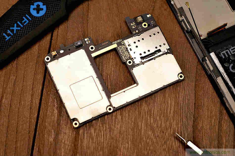 拆解魅族15 Plus：玩轉了新概念，但其工藝究竟如何？