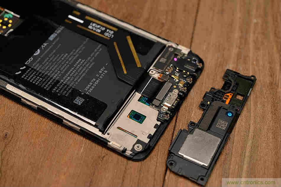 拆解魅族15 Plus：玩轉了新概念，但其工藝究竟如何？