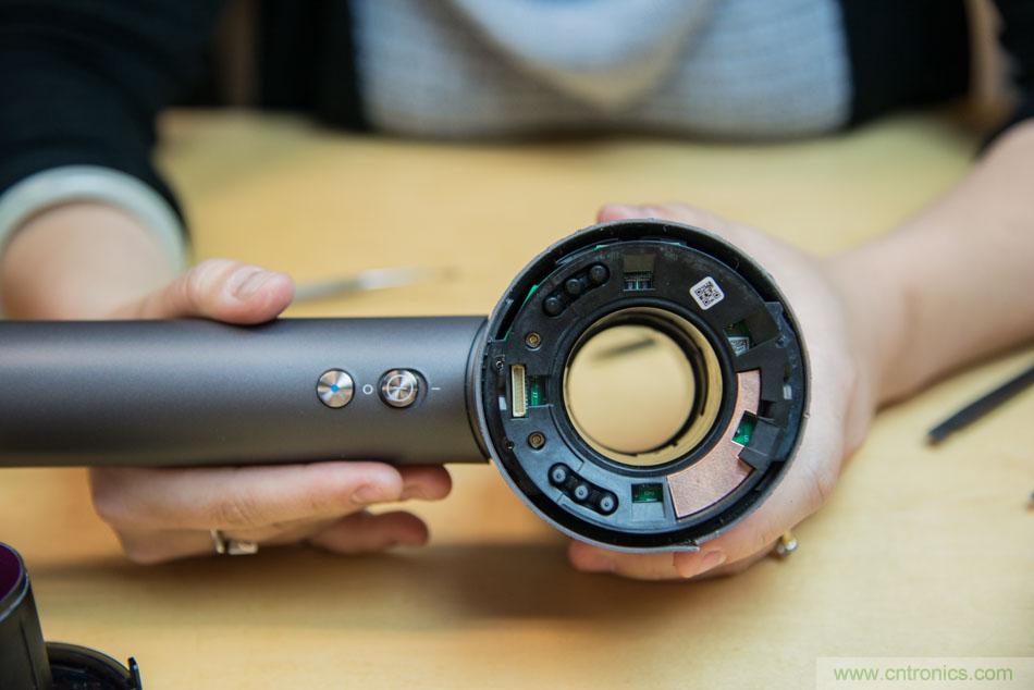 拆解戴森吹風(fēng)機(jī)：近三千元的價格貴在哪？