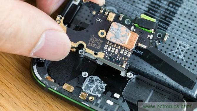 拆解黑鯊手機：多級直觸一體式液冷系統有什么門道？