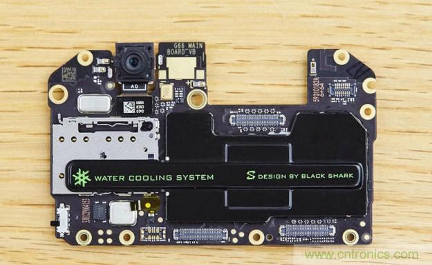 拆解黑鯊手機：多級直觸一體式液冷系統有什么門道？