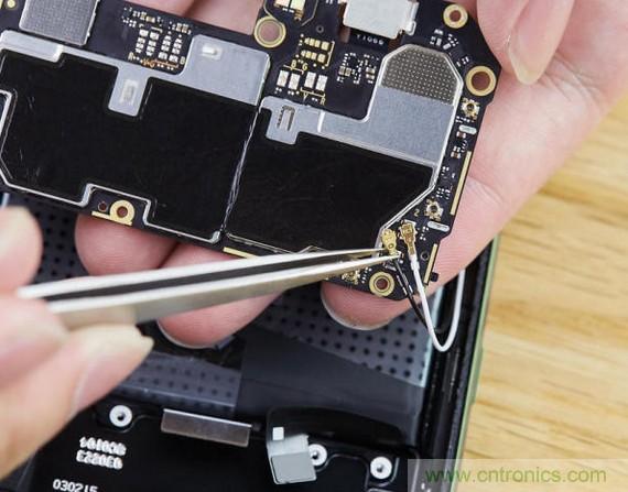 拆解黑鯊手機：多級直觸一體式液冷系統有什么門道？