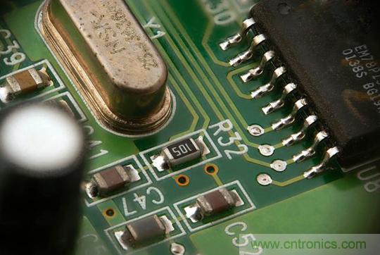 淺談晶體晶振區(qū)別、應(yīng)用范圍及用法